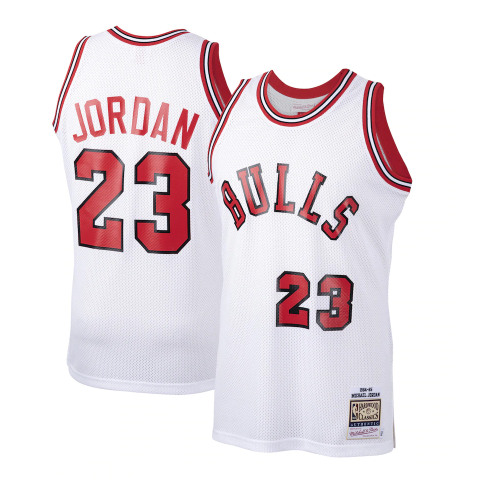 Men's Chicago Bulls #23 Michael Jordan 1984-85 White Throwback Stitched NBA Jersey